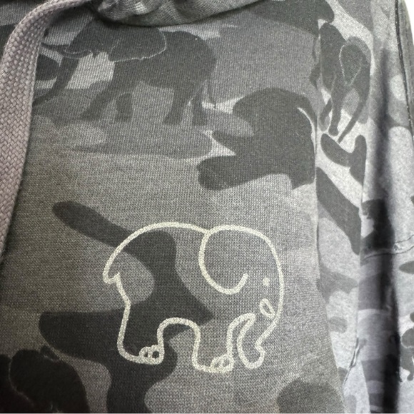 Ivory Ella Gray Elephant Camo Hoodie Size Extra Large - Picture 2 of 8